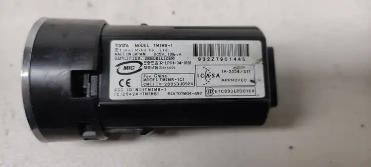 Lexus IS 220D-250-350 (2005 - 2010) 2005DJ0924 Включатель зажигания и стартера — фото 4