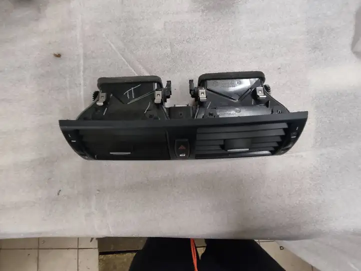 BMW X5 E70 (2006 - 2013) 6958654 Центральный воздушный дефлектор — фото 5