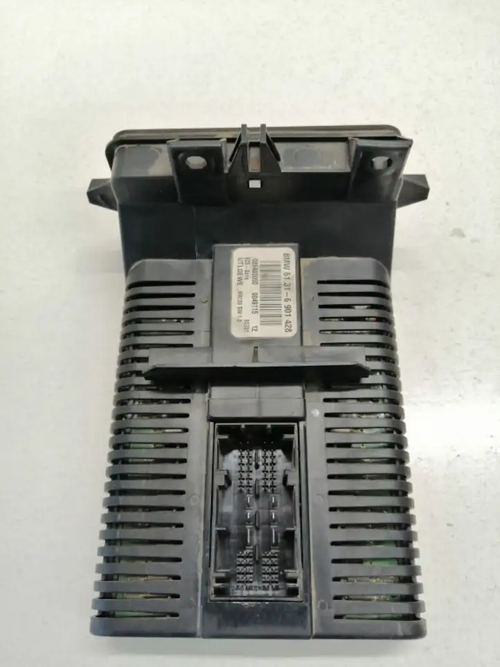 BMW 3 E46 (1998 - 2005) 61316901428 Включатель фонарей — фото 2