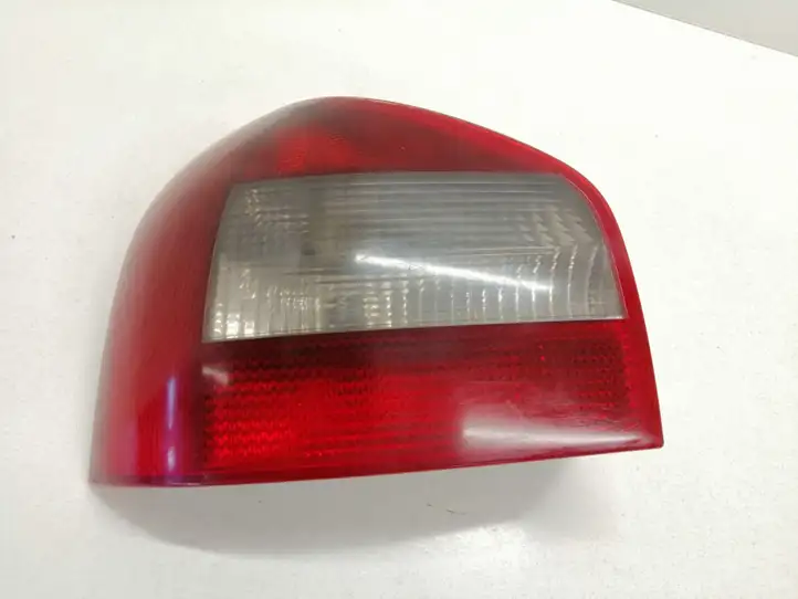 Audi A3/S3 8L (2000 - 2003) 8L0945095B Задний фонарь в кузове — фото 1