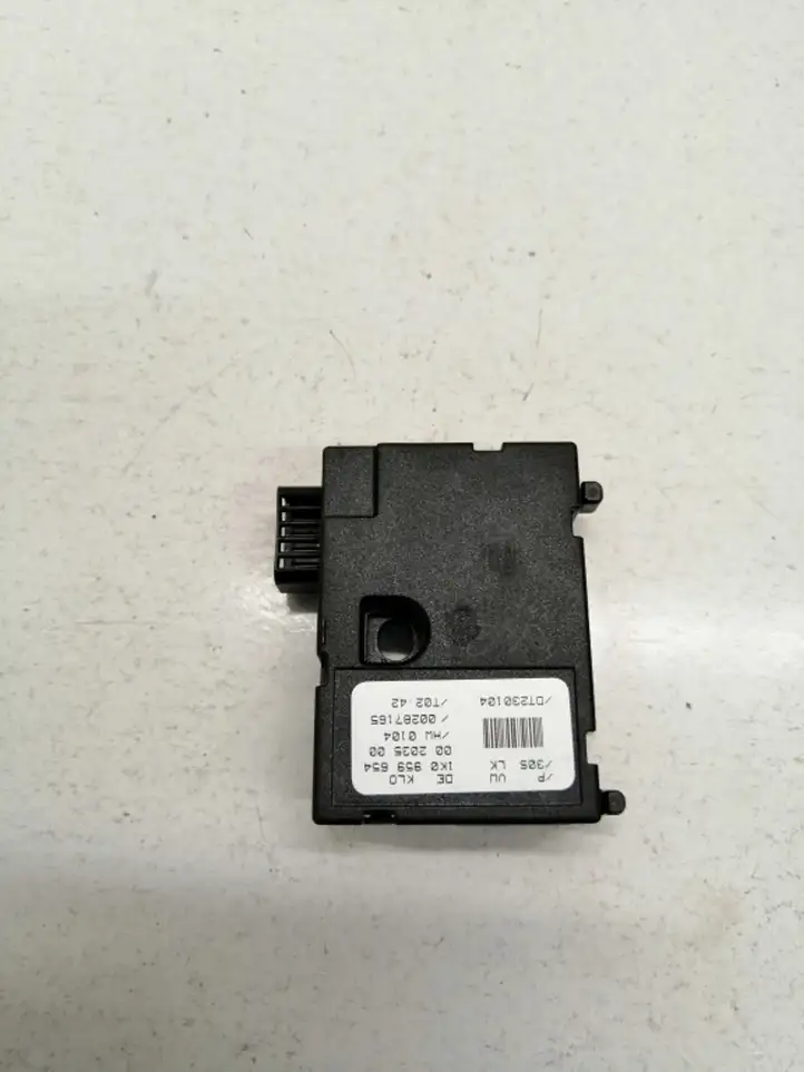 Audi A3/S3 8P (2003 - 2005) 1K0959654 Датчик угла поворота руля — фото 1