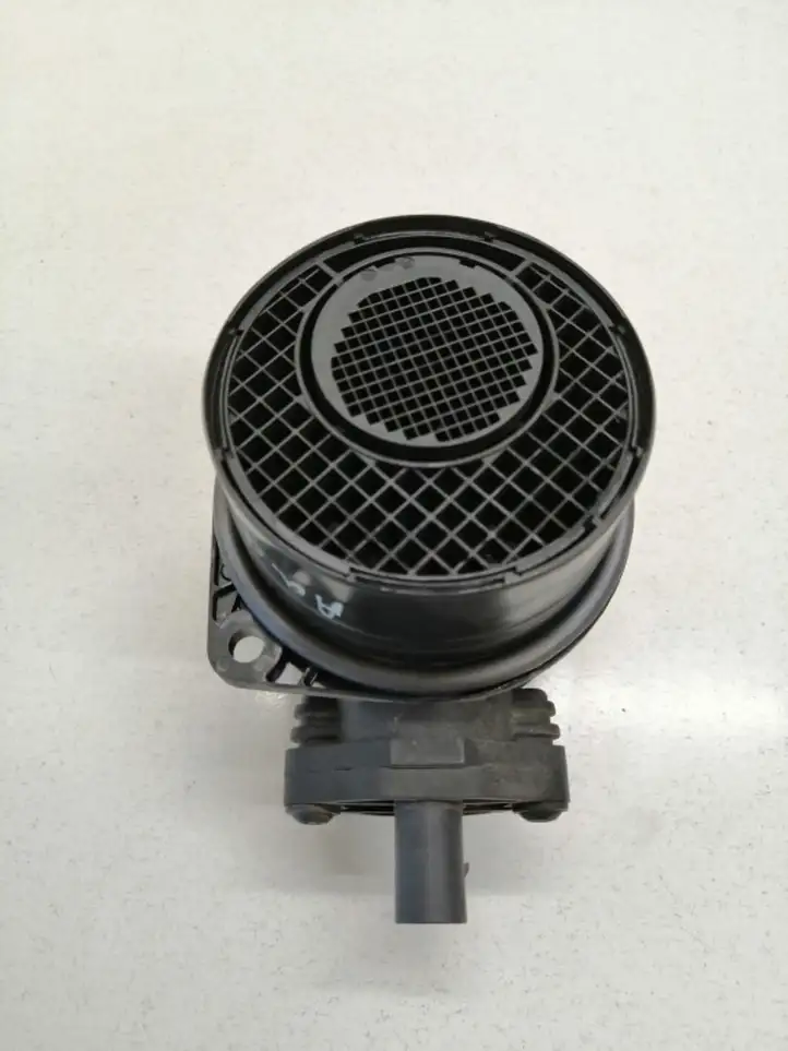 Audi A3/S3 8P (2003 - 2005) 0281002461 Датчик массового расхода воздуха — фото 2