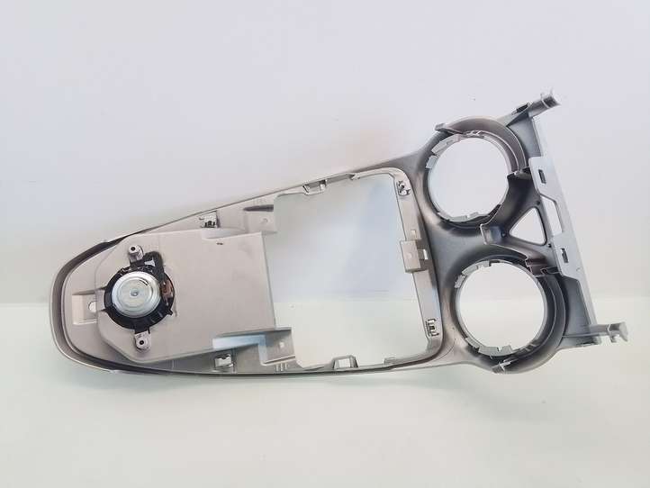 Opel Corsa D (2006 - 2010)   Отделочный щит панели (центральный)