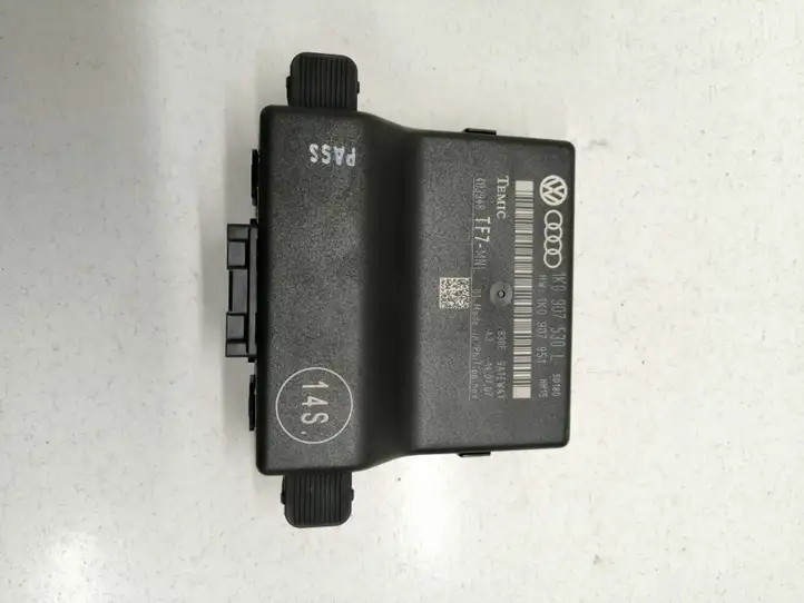 Audi A3/S3 8P (2004 - 2008) 1K0907530L Прочие блоки управления — фото 1