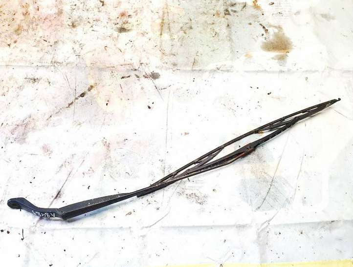 Honda Civic (2001 - 2005)   Ножка стеклоочистителей лобового стекла