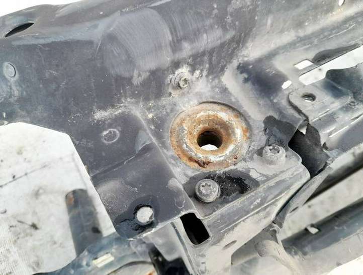 BMW 3 E46 (1998 - 2005)   Замок капота