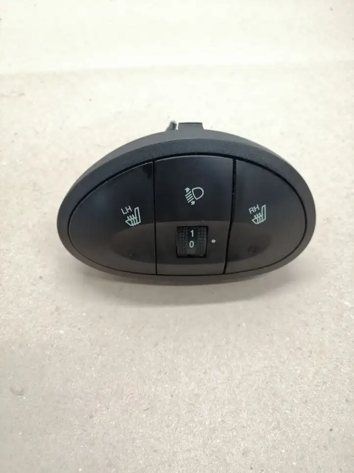 Hyundai Santa Fe (2000 - 2005) 9339526000 Другие включатели / ручки/ переключатели — фото 1