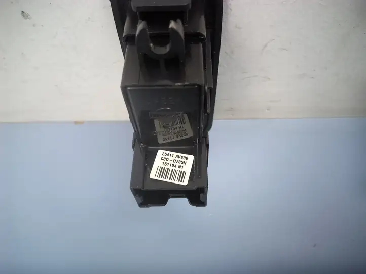 Nissan Primera (2001 - 2008) 25411AV600 Блок кнопок стеклоподъемников — фото 2