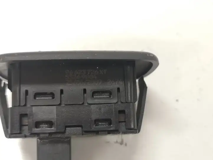 Citroen C5 (2008 - 2017) 96623726XT Кнопка стеклоподъемников — фото 3