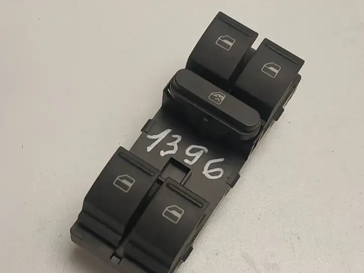 Volkswagen Jetta V (2005 - 2010) 1K4959857A Блок кнопок стеклоподъемников — фото 1
