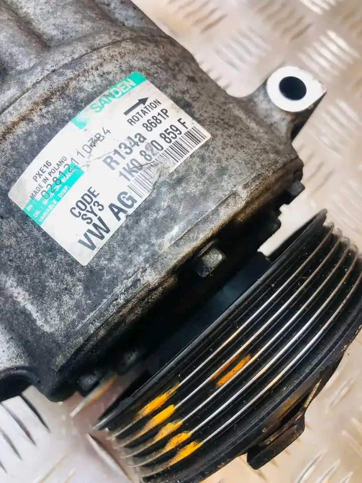 Volkswagen Golf V (2003 - 2009) 1K0820859F Компрессор (насос) кондиционера воздуха — фото 3
