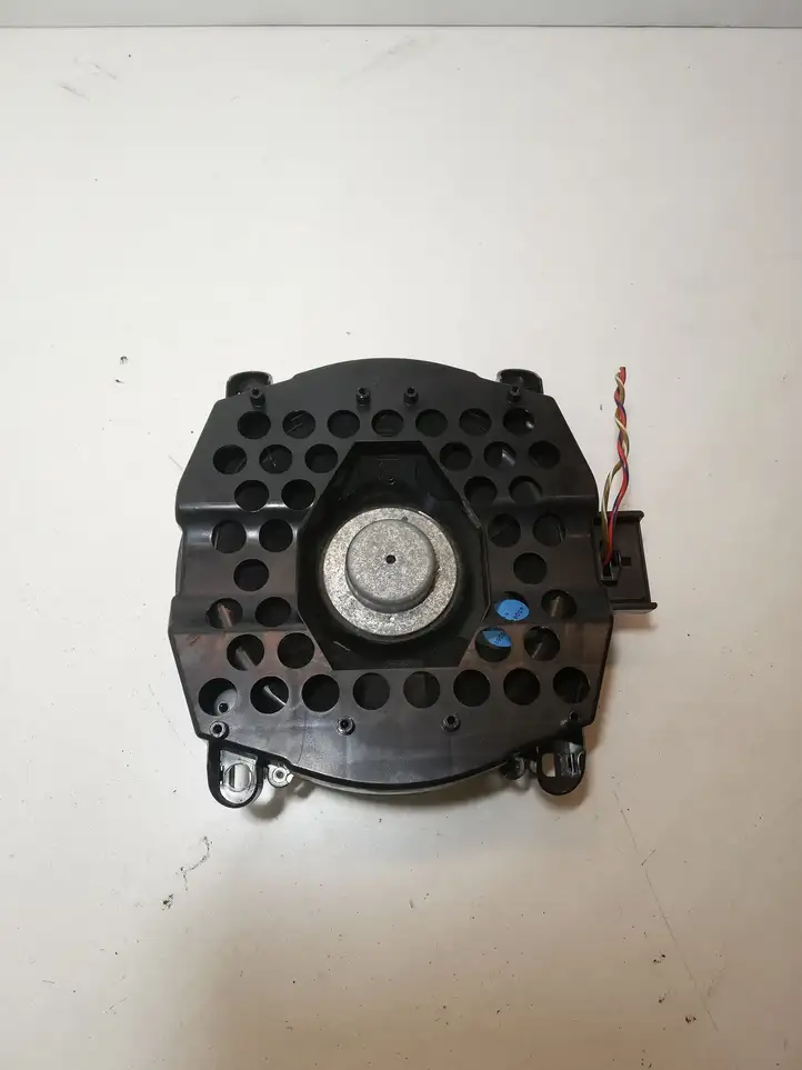 BMW X5 E70 (2006 - 2013) 65136971884 Сабвуфер — фото 2