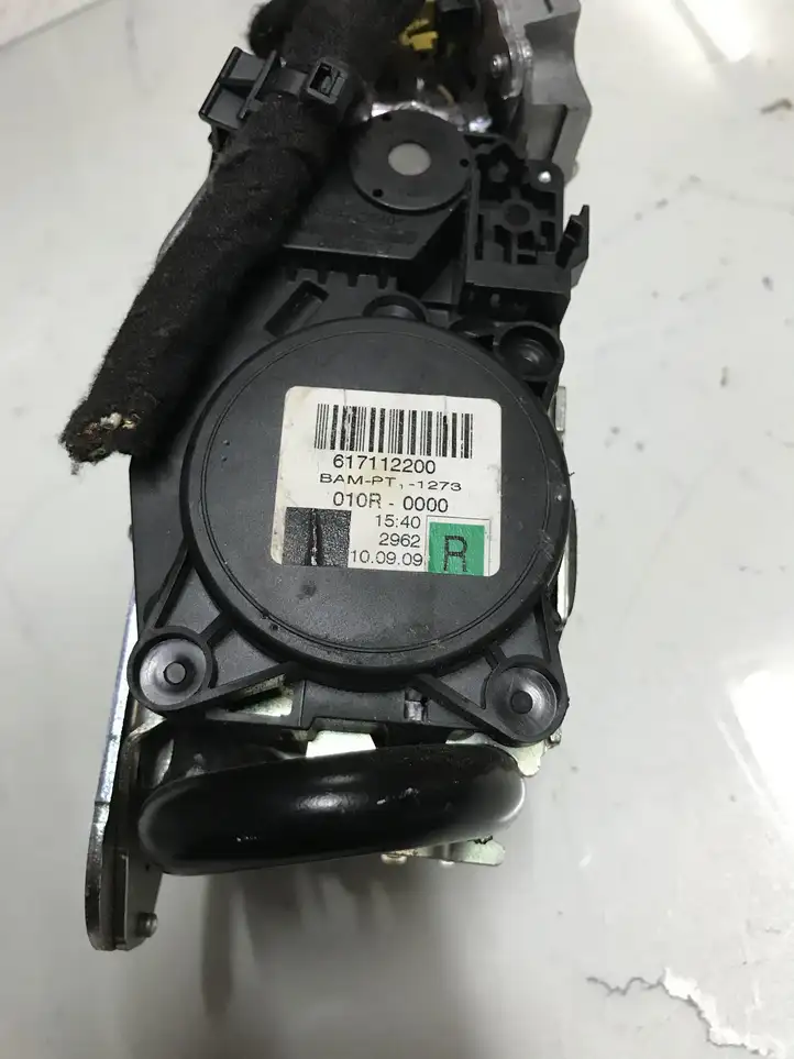 Mercedes-Benz E W212 (2009 - 2016) 617112200 Передний ремень безопасности — фото 2