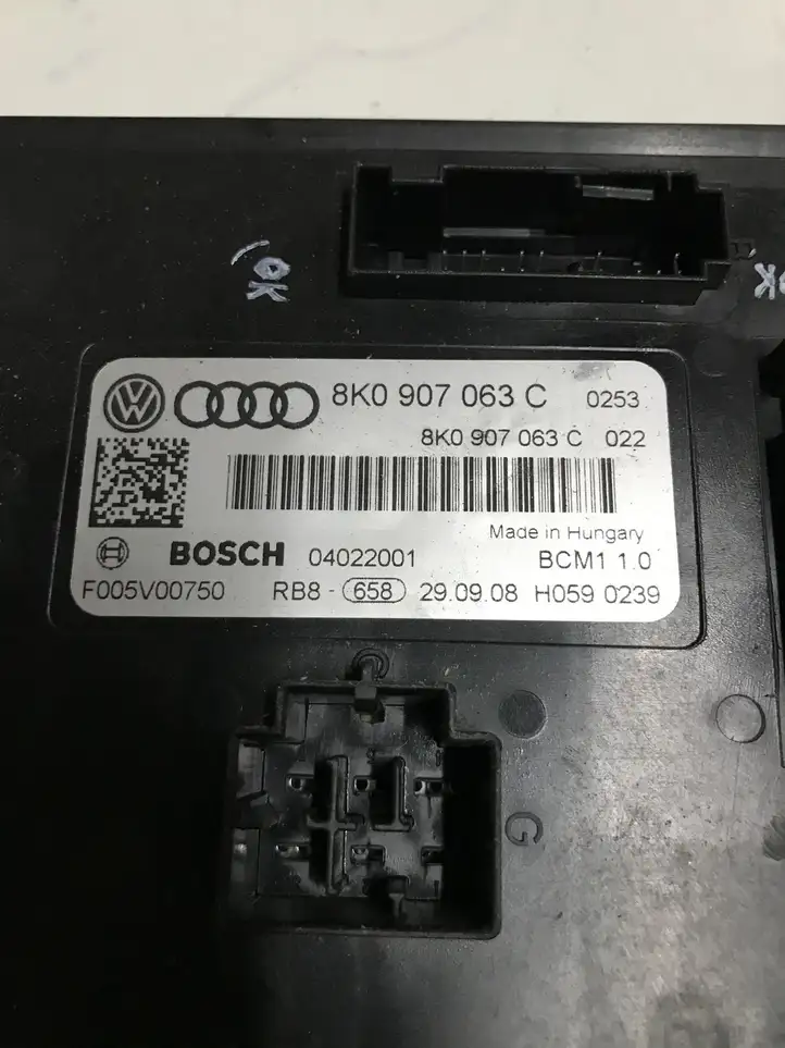 Audi A5 8T 8F (2007 - 2011) 8K0907063C Модуль комфорта — фото 1