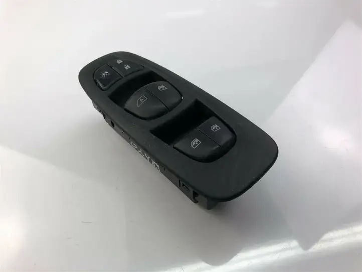 Renault Kadjar (2015 - 2018) 254010747R Кнопка стеклоподъемников — фото 1