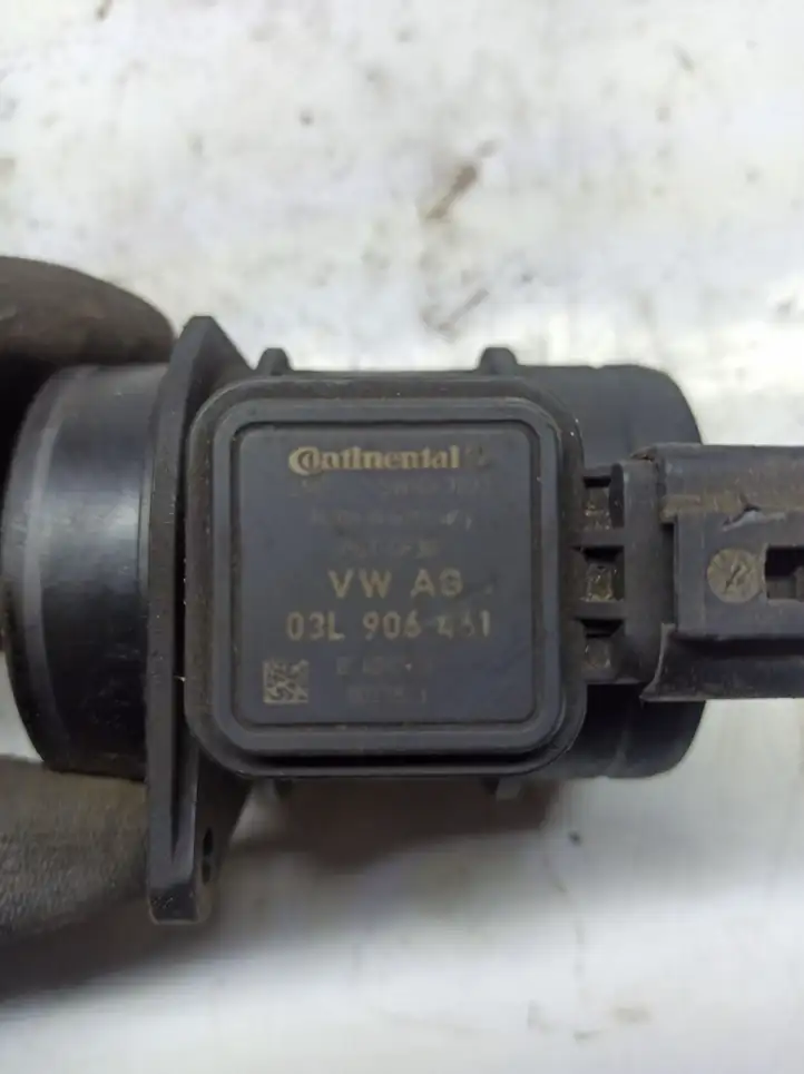 Volkswagen Polo V 6R (2009 - 2015) 03L906461 Датчик массового расхода воздуха — фото 2