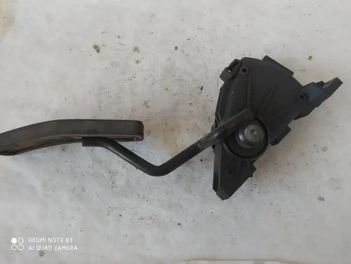 Saab 9-5 (1998 - 2005) 5340252 Педаль акселератора — фото 1