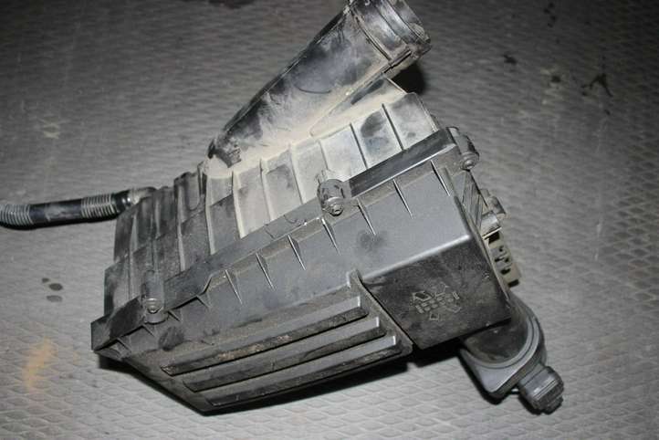 Volkswagen PASSAT B6 (2005 - 2010)  3C0129607BE Коробка воздушного фильтра