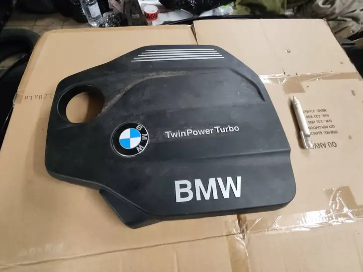 BMW X5 F15 (2013 - 2017) 8514202 Крышка двигателя декоративная — фото 1