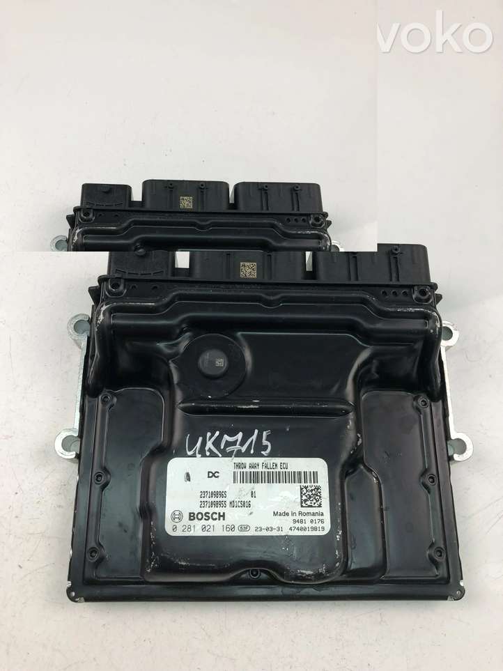 Renault Trafic II (X83) (2002 - 2014)  237109896S Блок управления двигателем ECU