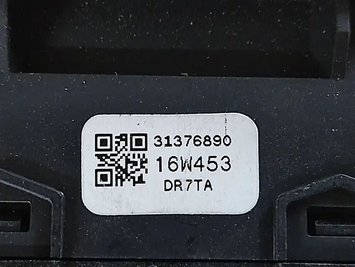 Volvo XC90 (2014 - 2019) 31376890 Кнопка закрытия крышки багажника — фото 2