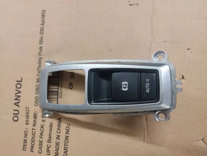 BMW X5 E70 (2006 - 2013) 9148508 Кнопка ручного тормоза — фото 1