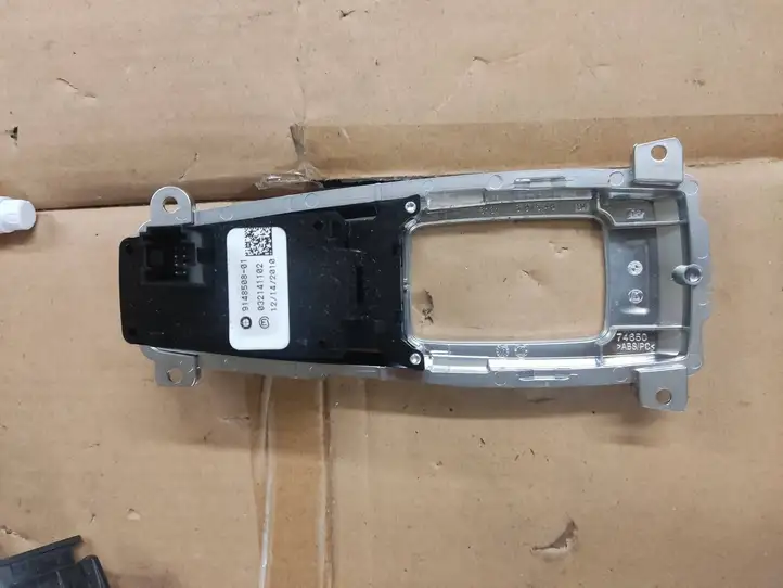 BMW X5 E70 (2006 - 2013) 9148508 Кнопка ручного тормоза — фото 3