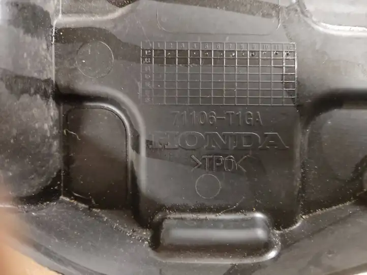Honda CR-V (2012 - 2016) 71106T1GA Облицовка радиатора — фото 2