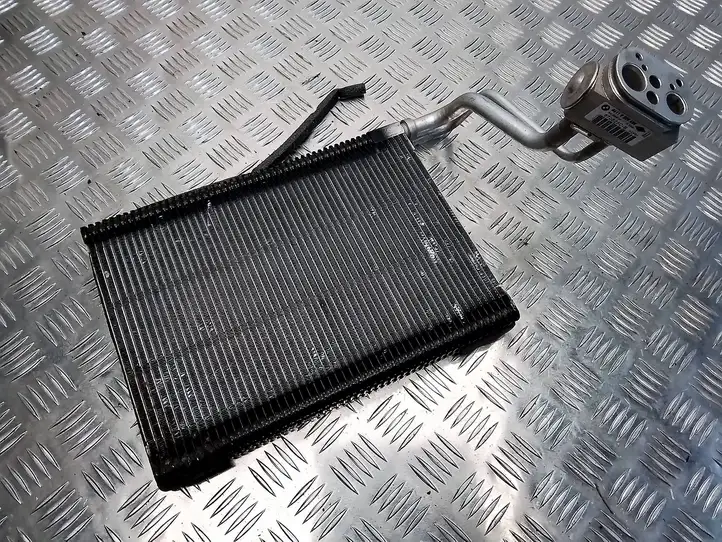BMW 1 F20 F21 (2011 - 2019) 9229488 Испаритель кондиционера — фото 1