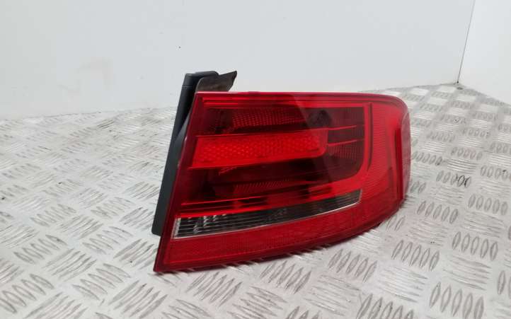 Audi A4 (2007 - 2011)  8K5945096D Задний фонарь в кузове