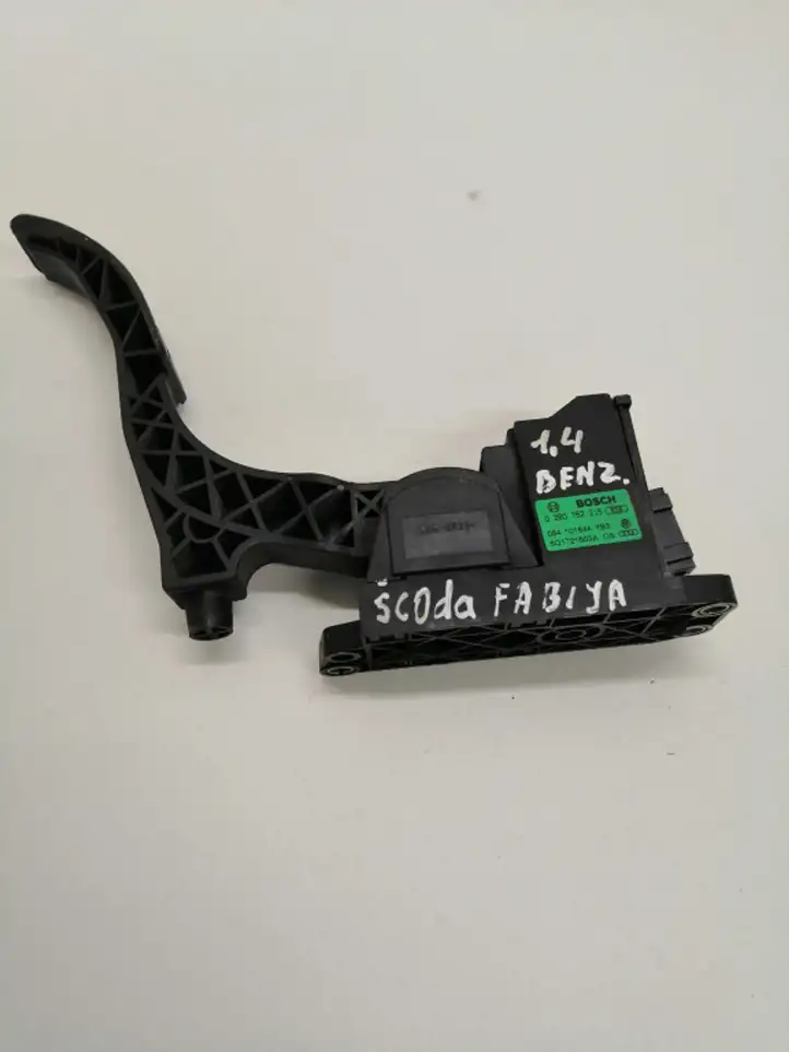 Skoda Fabia Mk1 (6Y) (1999 - 2007) 0280752215 Педаль акселератора — фото 1