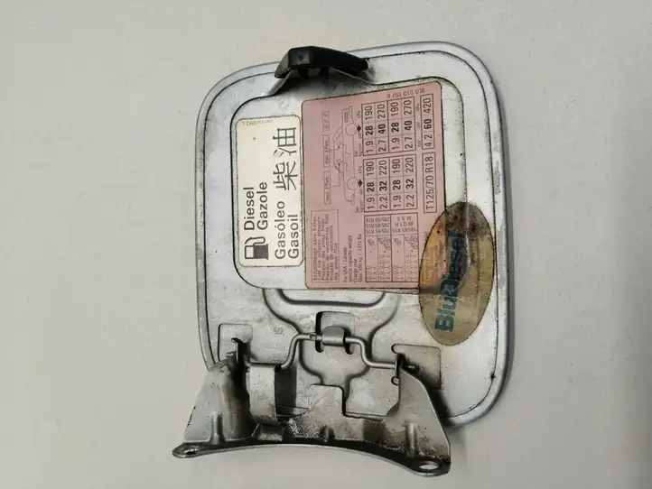 Audi A3/S3 8L (1996 - 2000) 8L0010157K Крышка топливного бака — фото 2