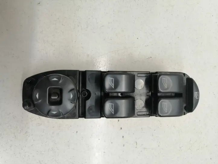 Jaguar X-Type (2001 - 2008) 1X4314A132BE Кнопка стеклоподъемников — фото 1