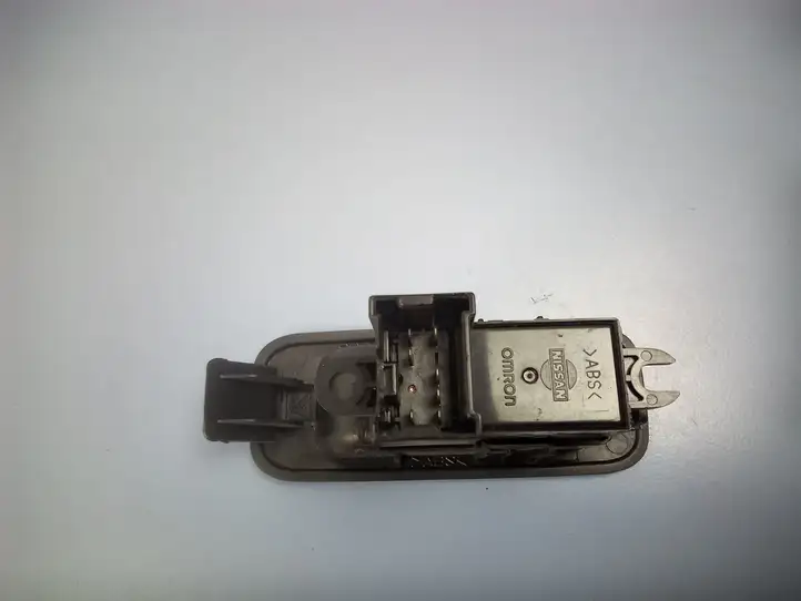Nissan Primera (2001 - 2008) 25411AV600 Блок кнопок стеклоподъемников — фото 3