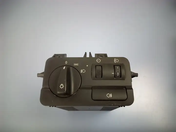 BMW 3 E46 (1998 - 2005) 61316901428 Включатель фонарей — фото 1
