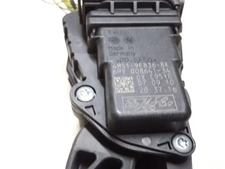 Ford Focus (2011 - 2015) 4M519F836BK Педаль акселератора — фото 2