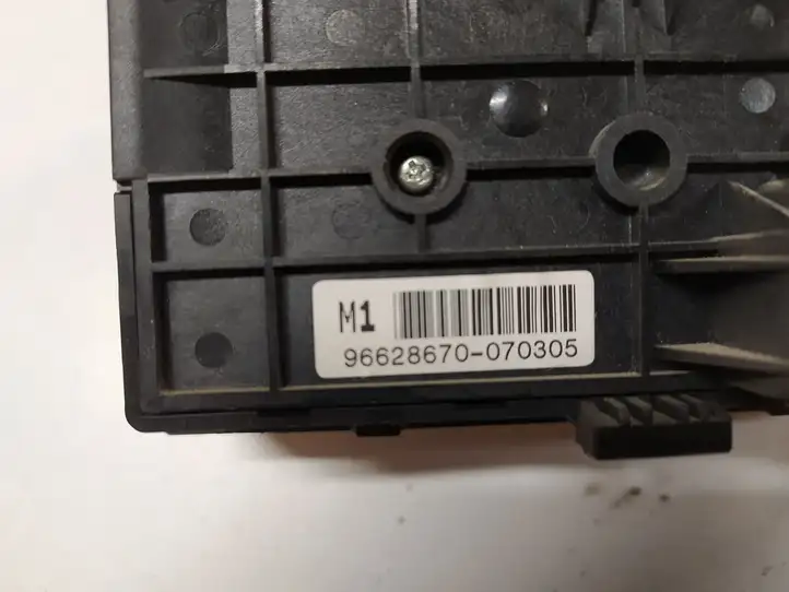 Opel Antara (2006 - 2011) 96628670070305 Включатель фонарей — фото 2