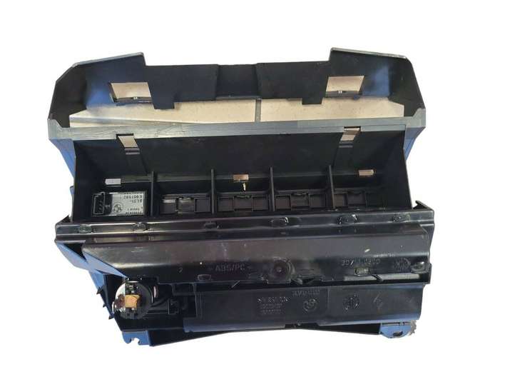 BMW 3 E46 (1998 - 2005)  30713-0500 Пепельница