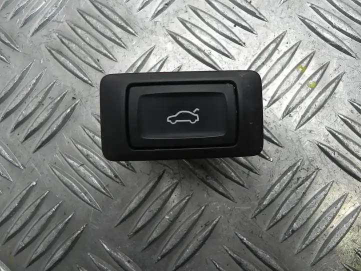 Audi A4 S4 B9 (2015 - 2019) 4G0959831C Кнопка закрытия крышки багажника — фото 1