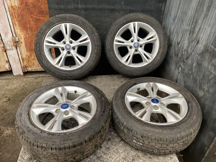 Ford Focus (2011 - 2015) CM5C1007AXA Легкосплавный колесный диск R16 — фото 1