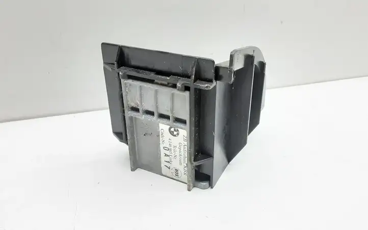 BMW 3 E90 E91 (2005 - 2012) 9918004049 Держатель шторки — фото 2