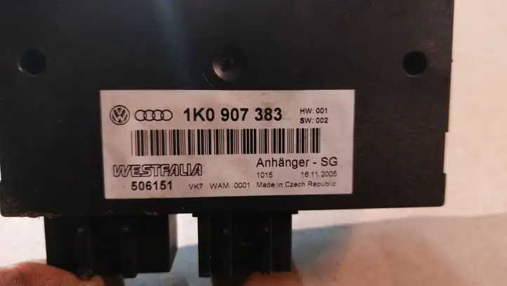 Volkswagen PASSAT B6 (2005 - 2010) 1K0907383 Блок управления фаркопом — фото 2