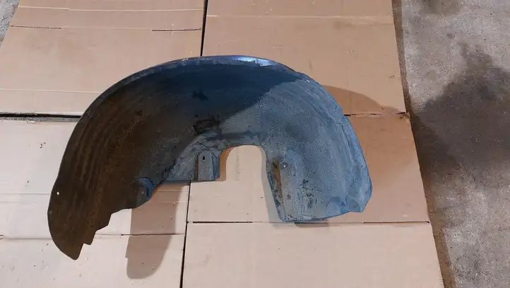 Volvo V70 (2000 - 2004) Задний подкрылок — фото 1