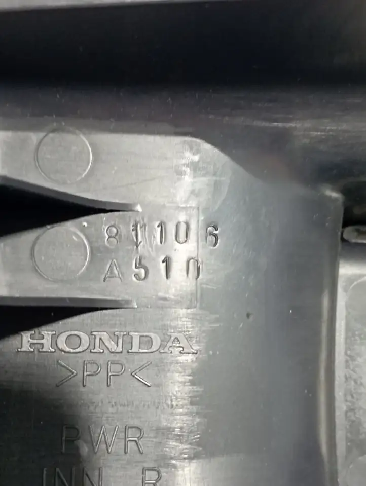 Honda CR-V (2006 - 2009) 81106A510 Прочие детали салона — фото 2