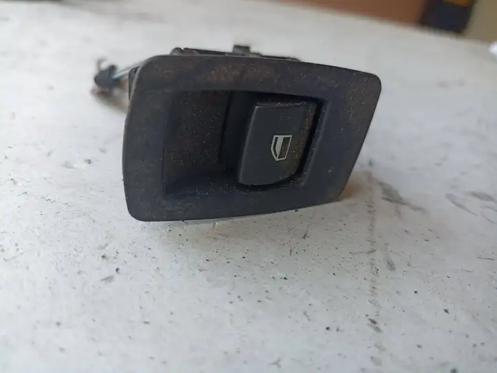 BMW 3 E90 E91 (2005 - 2012) 6945874 Кнопка стеклоподъемников — фото 1
