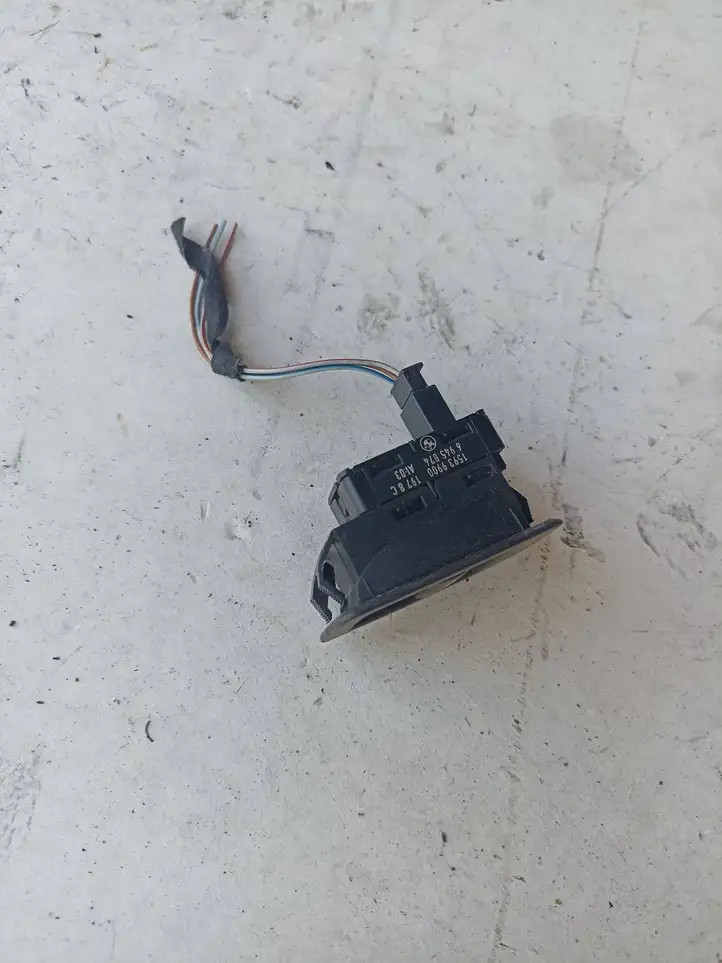 BMW 3 E90 E91 (2005 - 2012) 6945874 Кнопка стеклоподъемников — фото 2