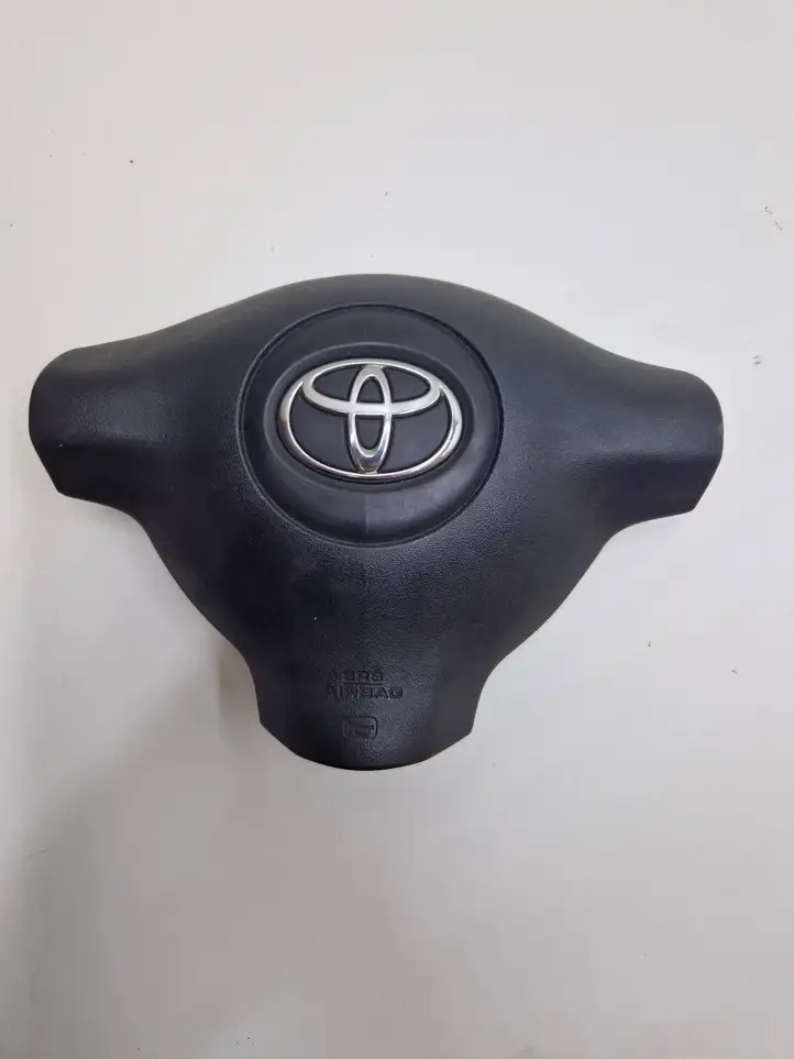 Toyota Yaris (2005 - 2009) 451300D101B0 Подушка безопасности руля — фото 1