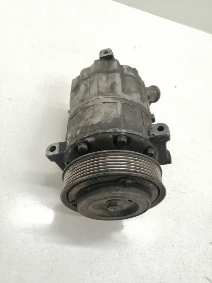 Opel Vectra C (2002 - 2005) 24411249 Компрессор (насос) кондиционера воздуха — фото 1