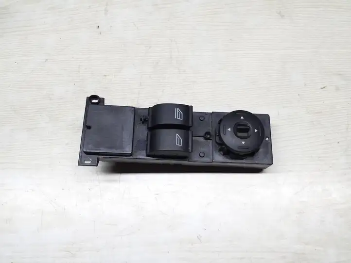 Ford Focus (2005 - 2008) 3M5T14529CE Кнопка стеклоподъемников — фото 1