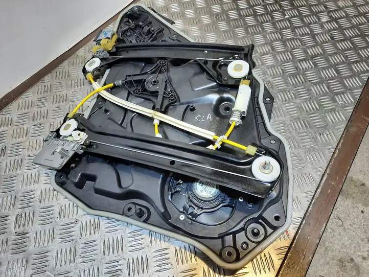Mercedes-Benz CLA C117,X117,W117 (2013 - 2019) A1177300179 Стеклоподъемник задней двери без мотора — фото 1